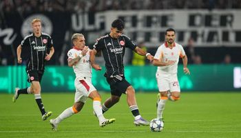 Eintracht Frankfurt vs Galatasaray (02:00 – 19/09) | Xem lại trận đấu